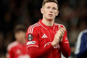 九游娱乐PC版-曼联今夏中场引援名单曝光，安德森居首拜仁竞逐|埃利奥特-安德森|每日邮报|锋线|英格兰|转会_新浪体育_新浪新闻